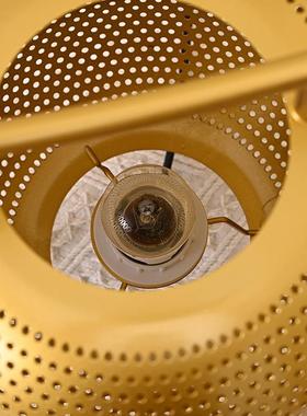 台灯家卧居饰金色雕刻镂空氛台灯铁艺创63062意家围摆用室餐厅装饰台灯