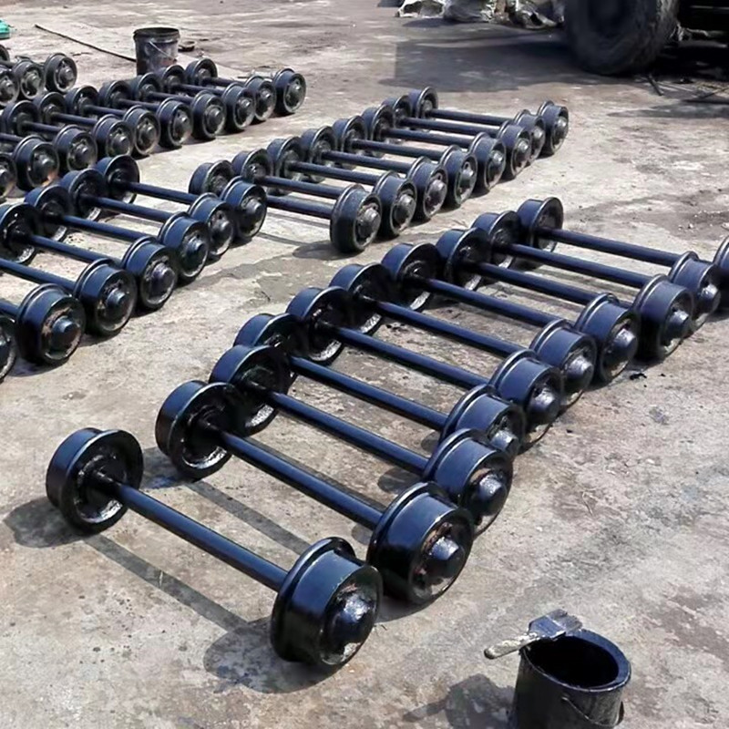 煤矿矿车轮对 直径200mm翻斗式轨道轮实心轮子小型矿用平板窑车轮