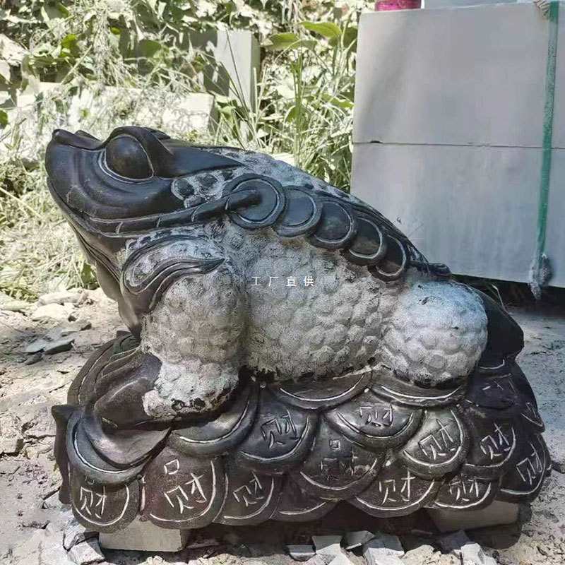 石雕金蟾吐水鱼塘景观雕塑