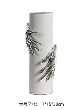 现代简约轻奢高档拥抱花瓶手势手掌皮革花瓶摆件样板间方客厅桌面