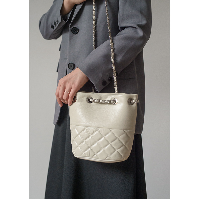 包包女2023新款韩版链条水桶包小香风菱格单肩包高级感小众斜挎包