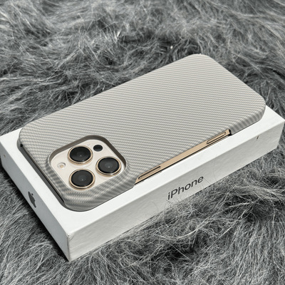 苹果16promax磁吸手机壳半包轻薄