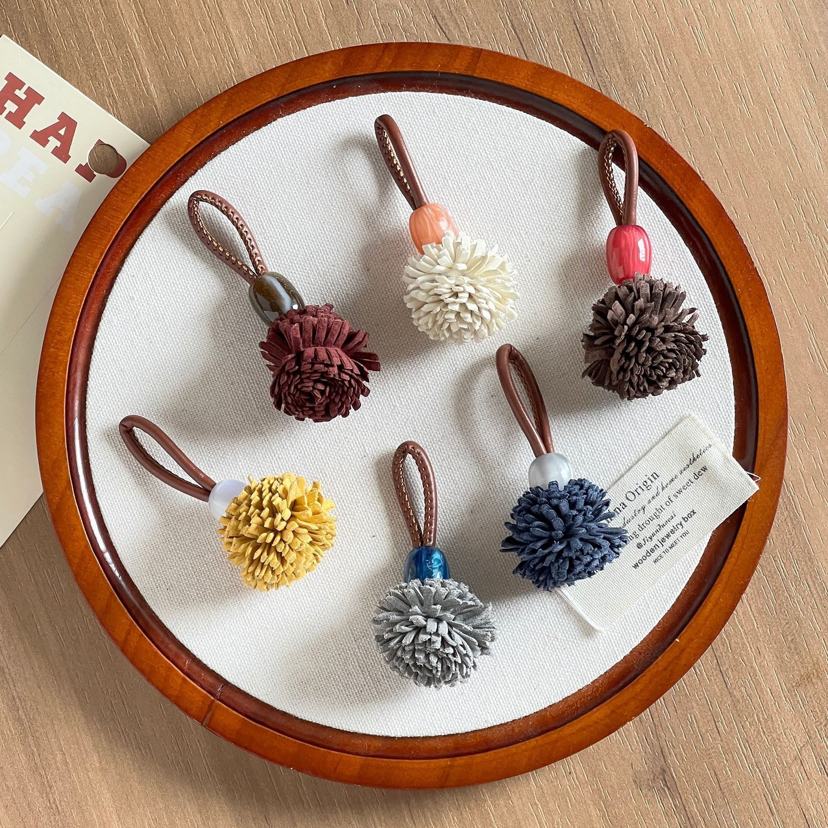 秋冬系美拉德鞋包挂件松果串珠鞋挂鞋扣德训袋鼠鞋DIY鞋上装饰扣