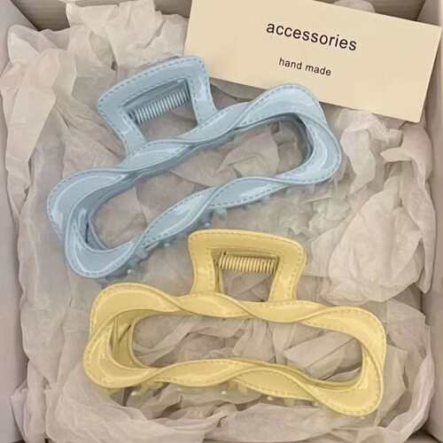 方形风大门东韩国发饰春款2024年新款马卡龙色线条抓夹鲨鱼夹 - 封面