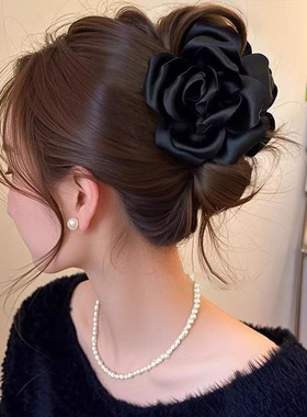 法式优雅缎面玫瑰花朵抓夹女高级感2025新款气质发夹后脑勺鲨鱼夹