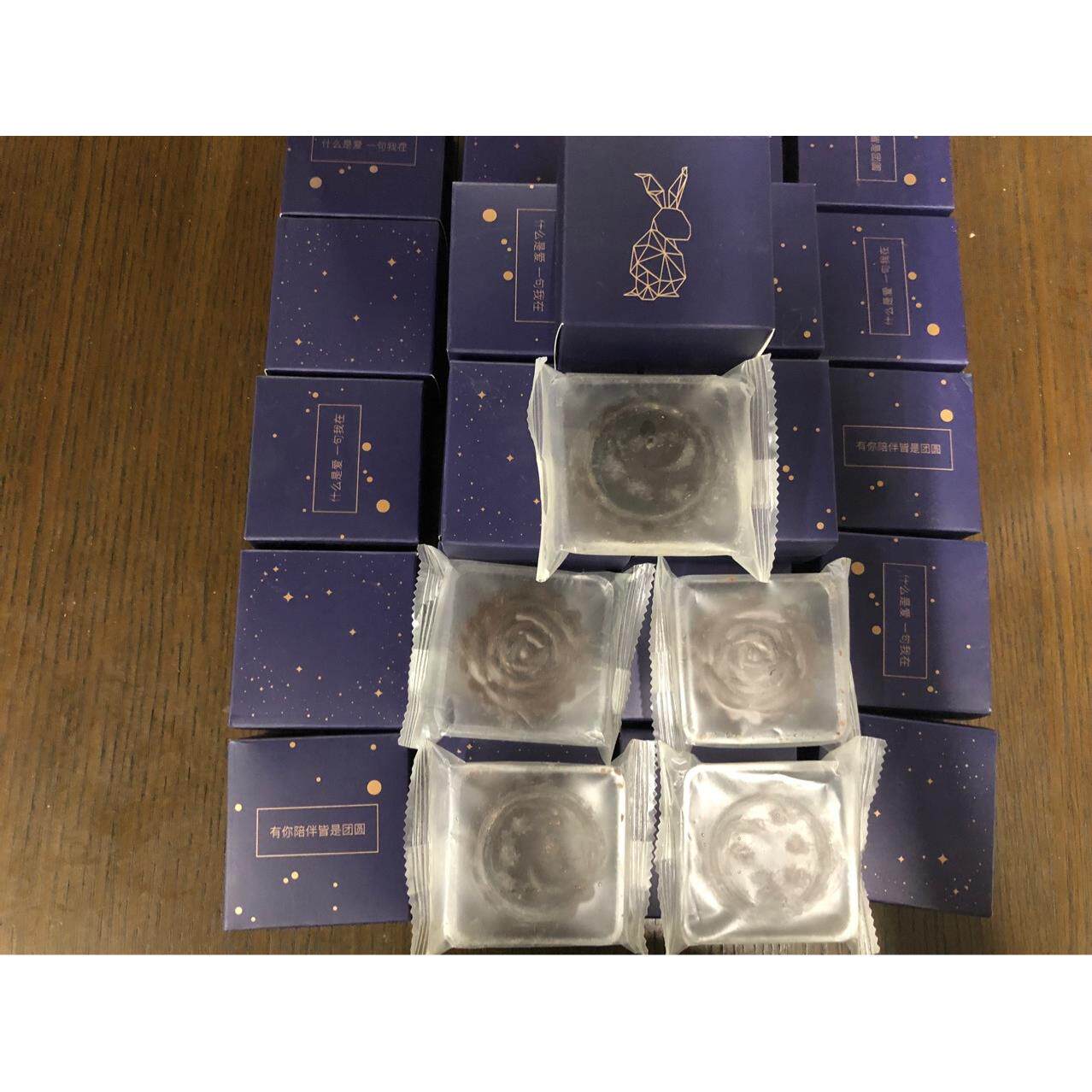 厂家直供全自动立式装盒机食品装盒机 巧克力装盒机自动装盒机