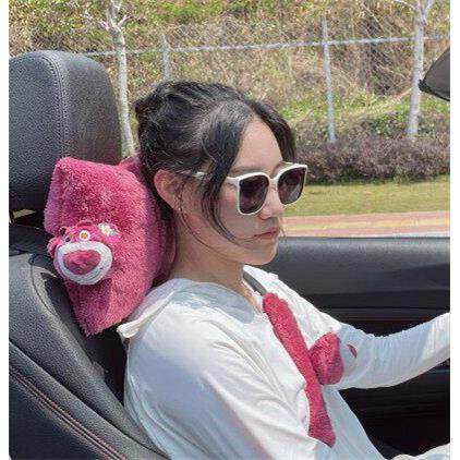 女孩的可爱和甜蜜的草莓熊汽车头枕颈枕柔软和格子垫汽车枕腰枕腰