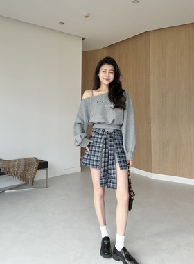 张阿星【旷野之意】灰色短款斜肩收腰卫衣+拼格不规则高腰短裤裙