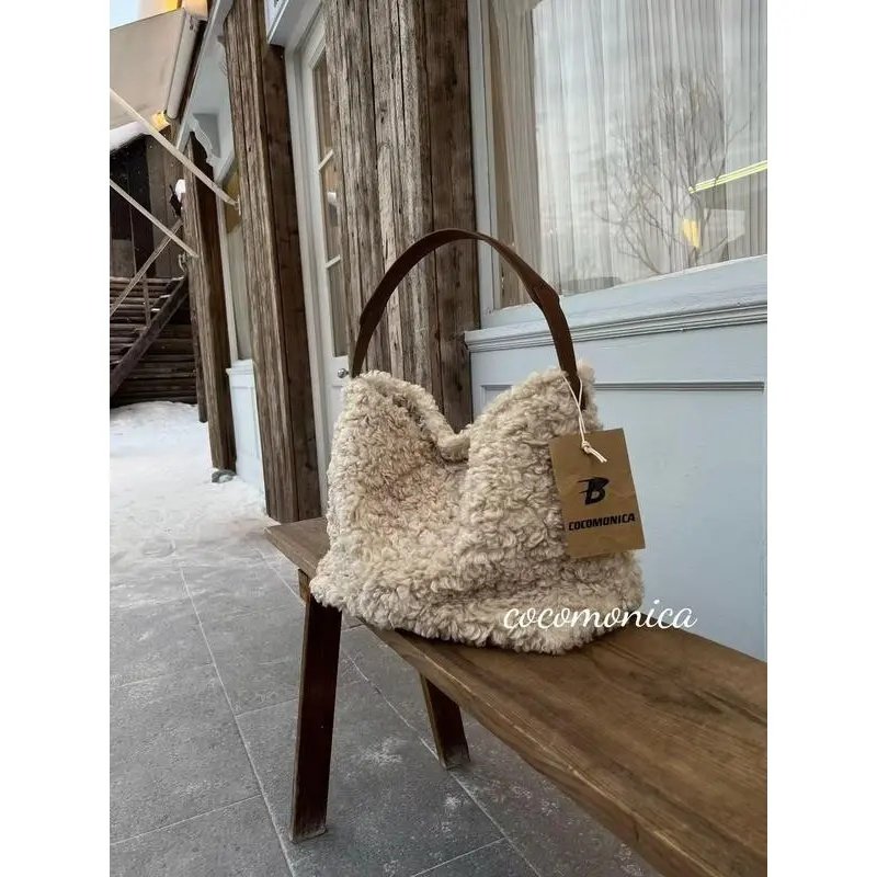 秋冬新款羊羔毛超大卷加厚托特包松弛感毛绒单肩包大容量通勤百搭,箱包皮具/热销女包/男包,托特包,淘宝优惠券,粉丝福利购,淘宝优惠卷