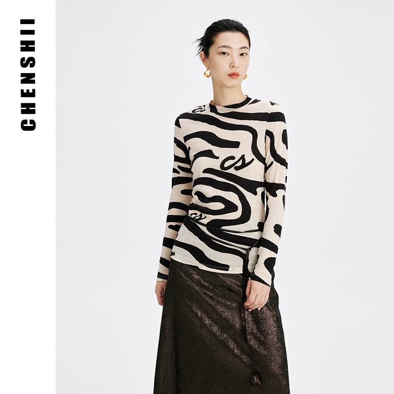 CHENSHII官方 2025秋季新款时尚修身长袖印花羊毛打底衫女