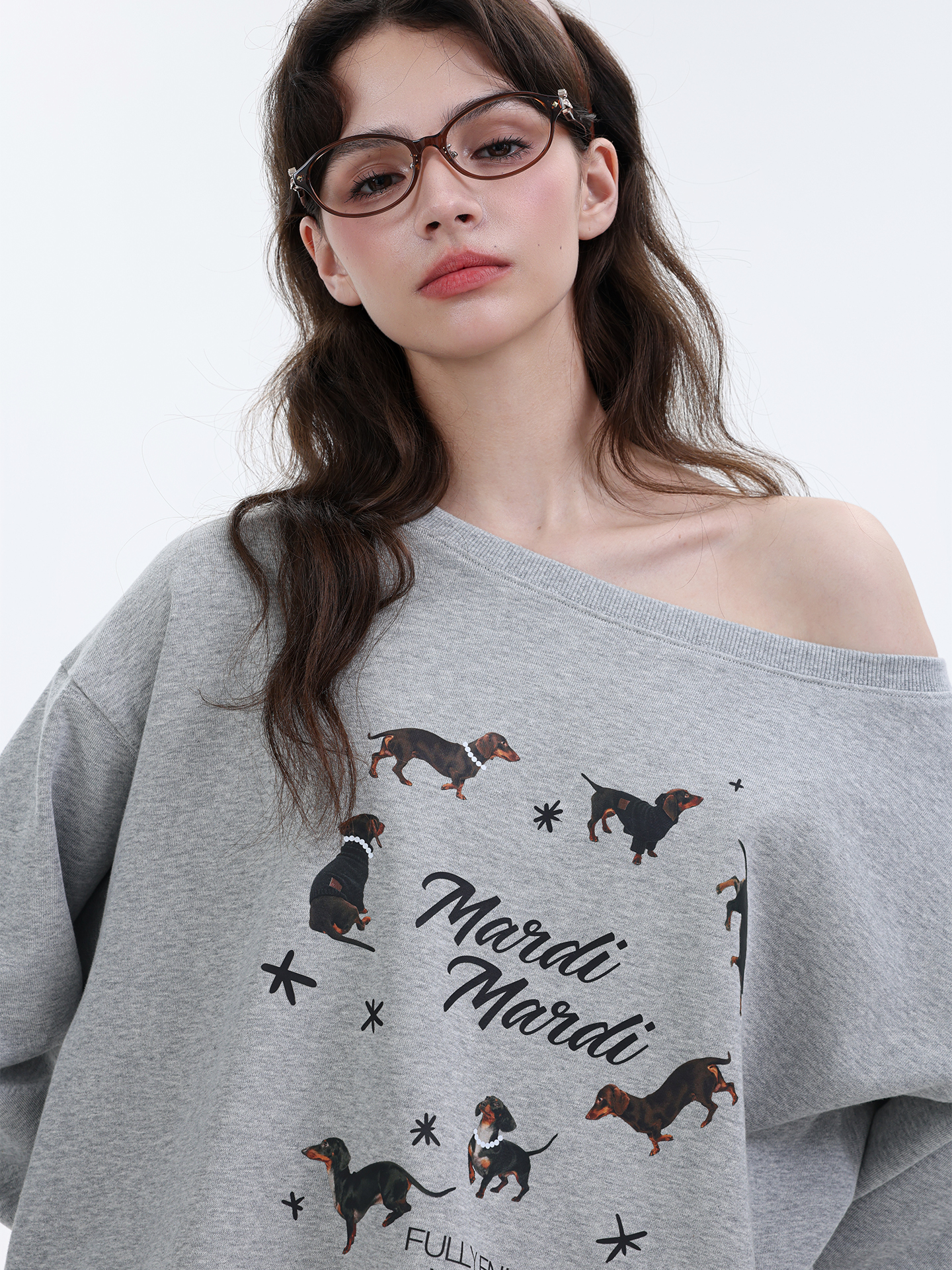 Mardi韩版休闲设计感斜肩印花长袖卫衣女25秋季新款时尚小众上衣