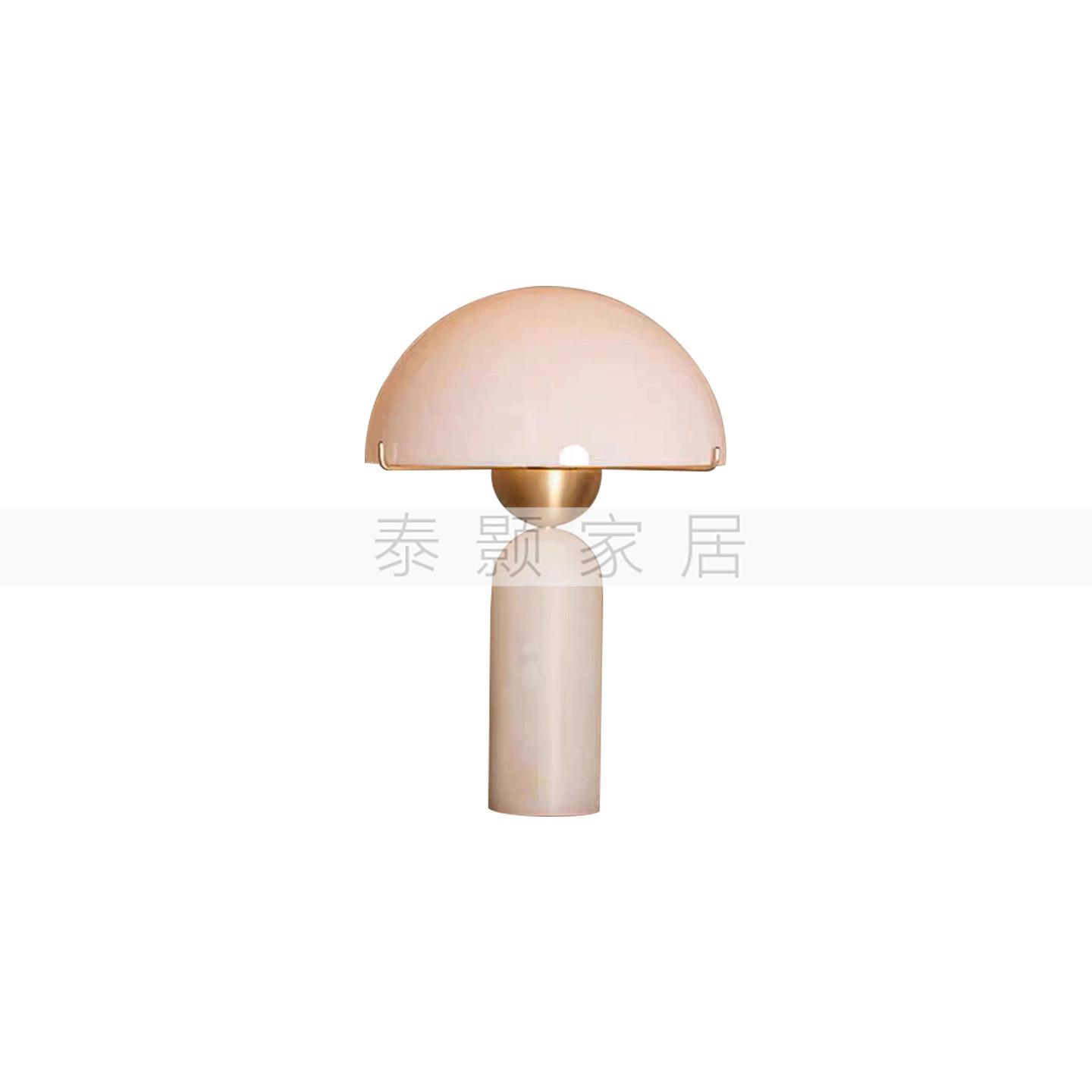卡其色休闲风样板间儿童房衣柜层架裙子收纳箱装饰画花艺软装摆件