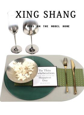 样板房售楼处轻奢餐盘套装绿色系软装摆设餐具套装餐桌摆台高