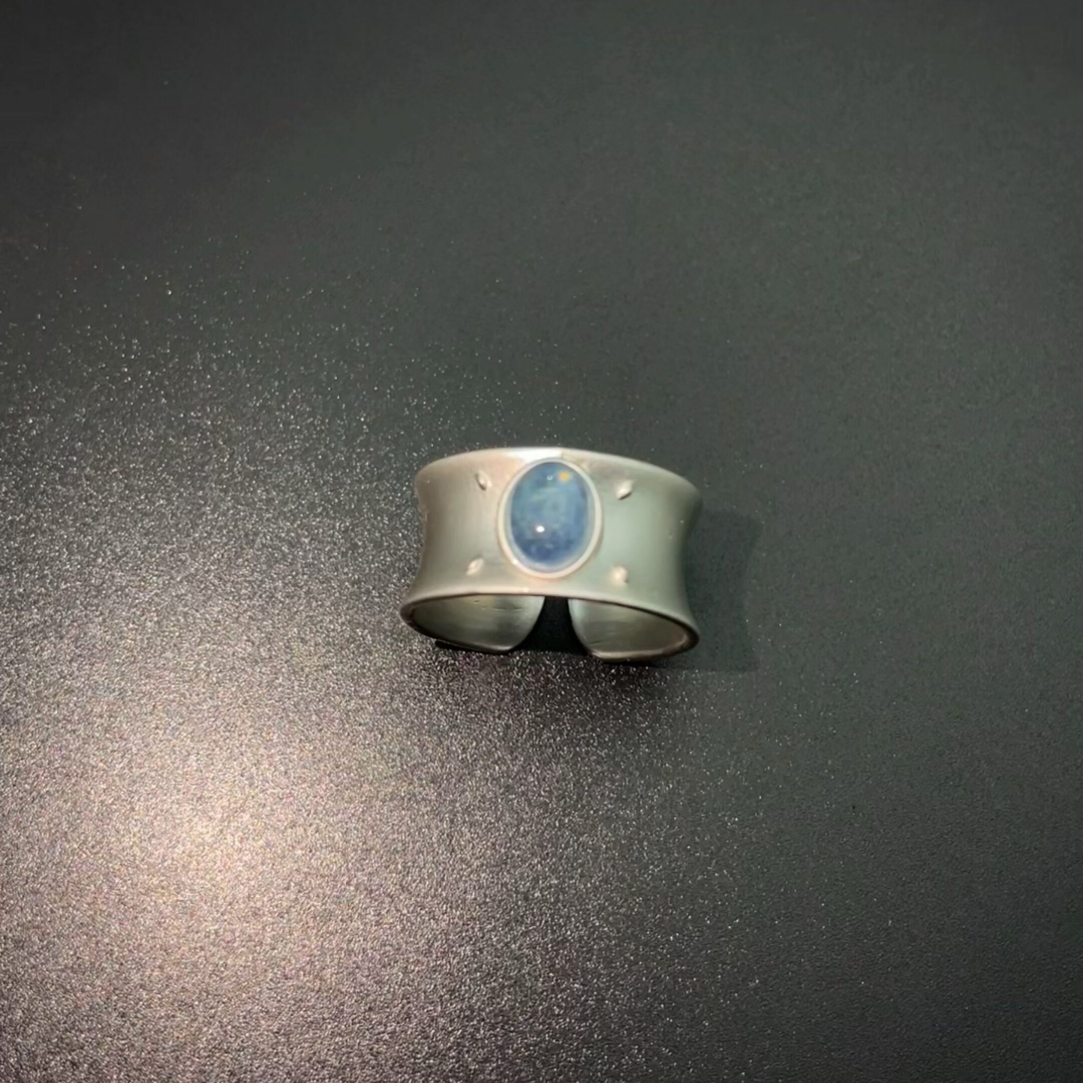 Vintage古着 Moonstone Hoard戒指 - 实物图