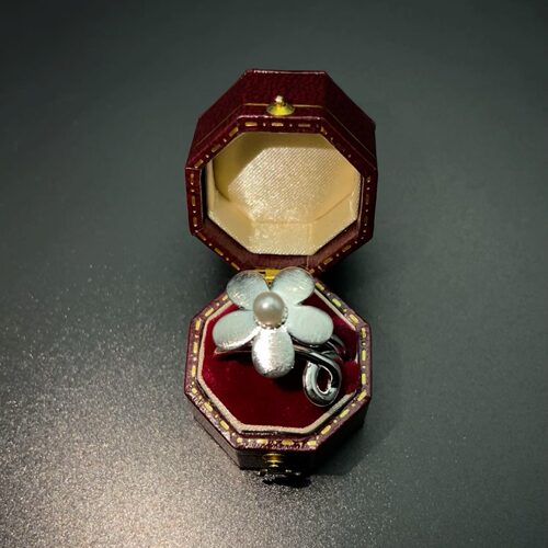 Vintage古着 Lone Flower at Fingertip戒指