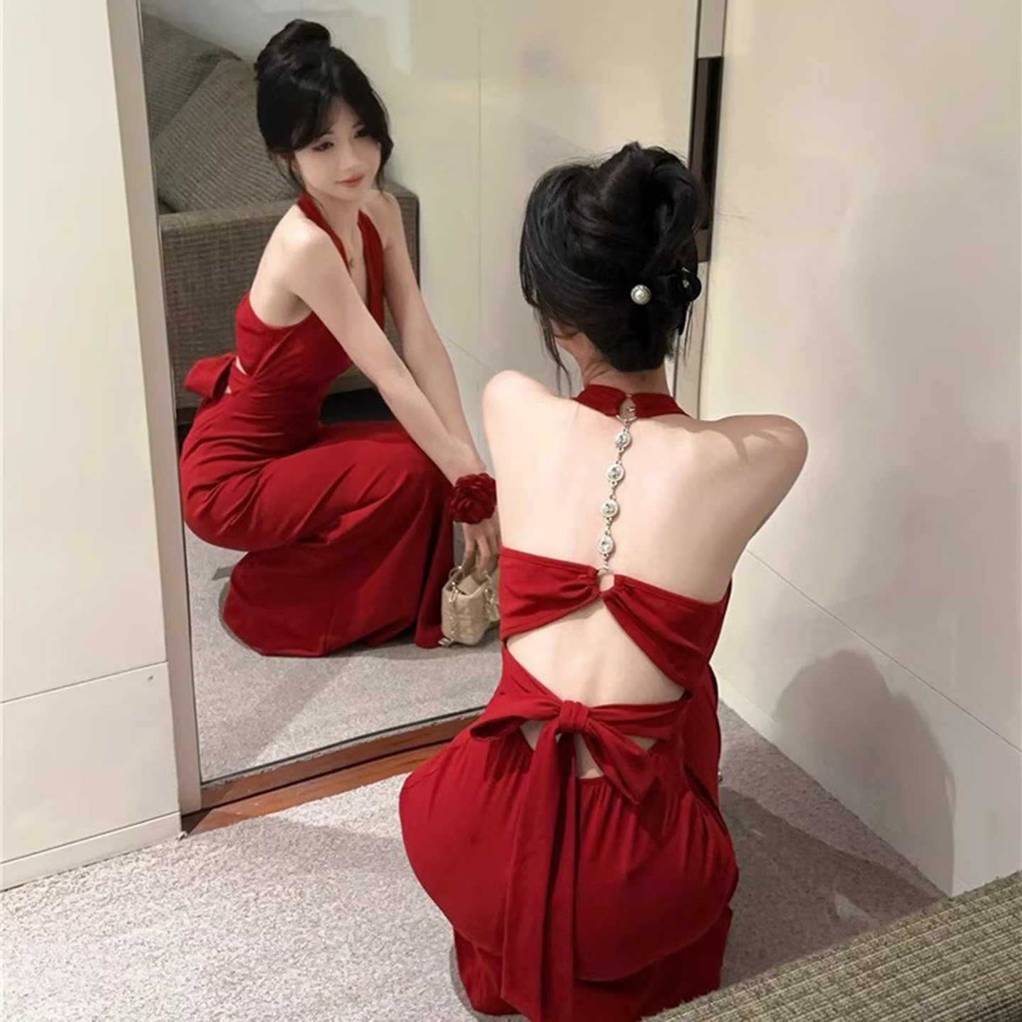 御姐风设计感挂脖绑带露包臀长裙