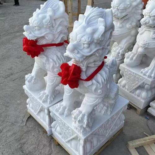 石雕麒麟一对天然汉白玉公母麒麟家用庭院镇宅青石晚霞红麒麟摆件