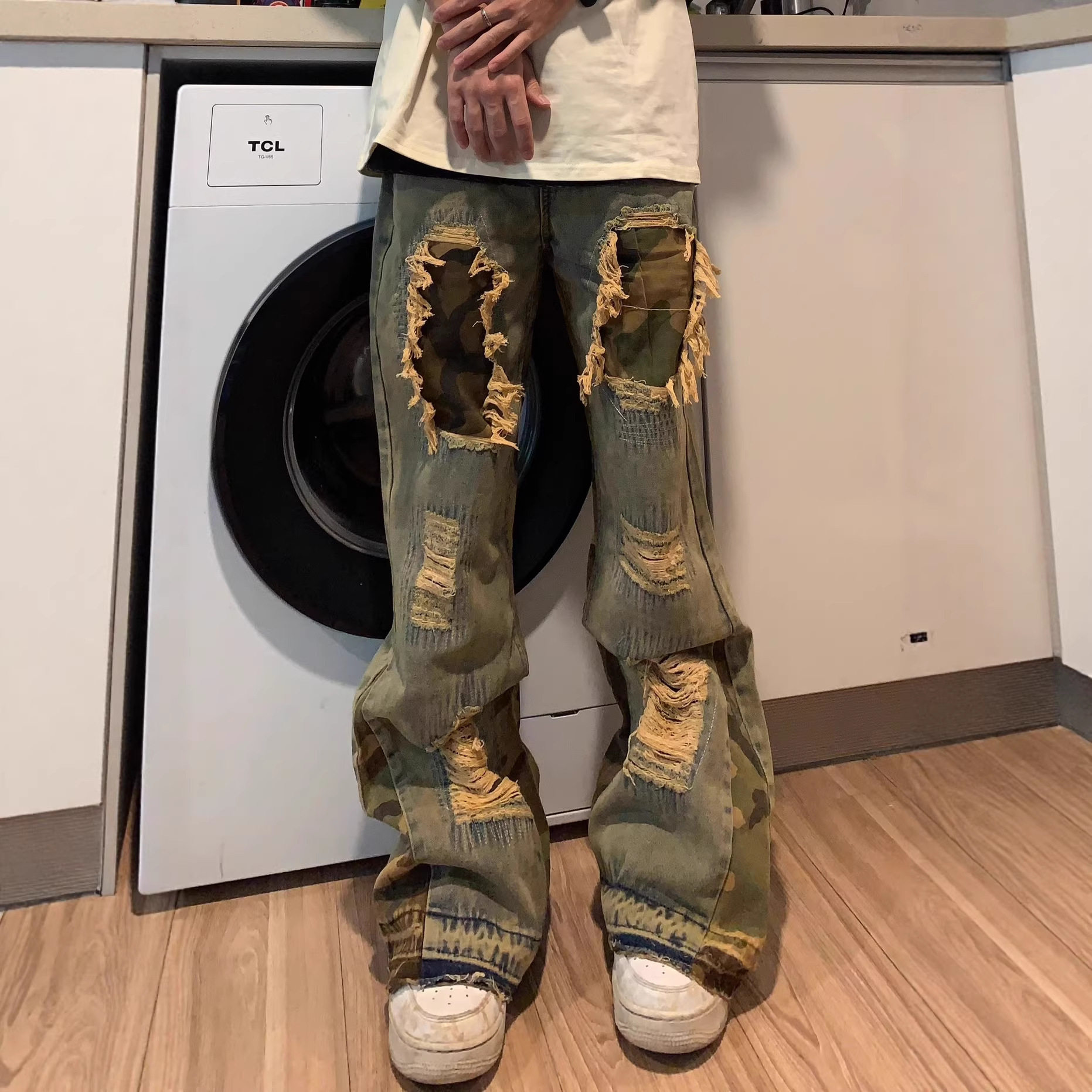 美式潮牌乞丐风假破洞迷彩补丁牛仔裤男小众设计感水洗微喇直筒裤