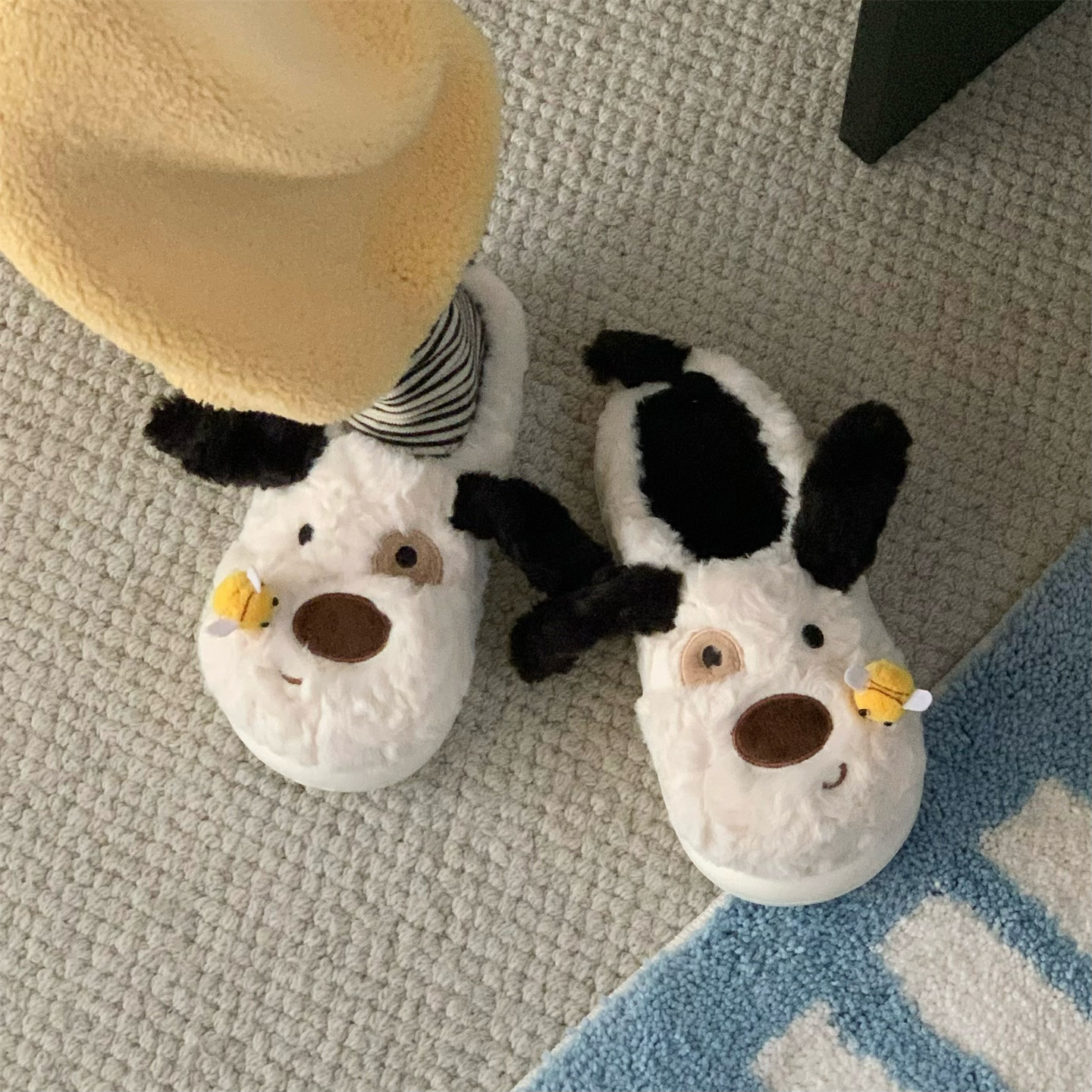细细条防滑保暖创意男女卧室保暖居家鞋秋冬被蜜蜂蛰的小狗棉拖鞋