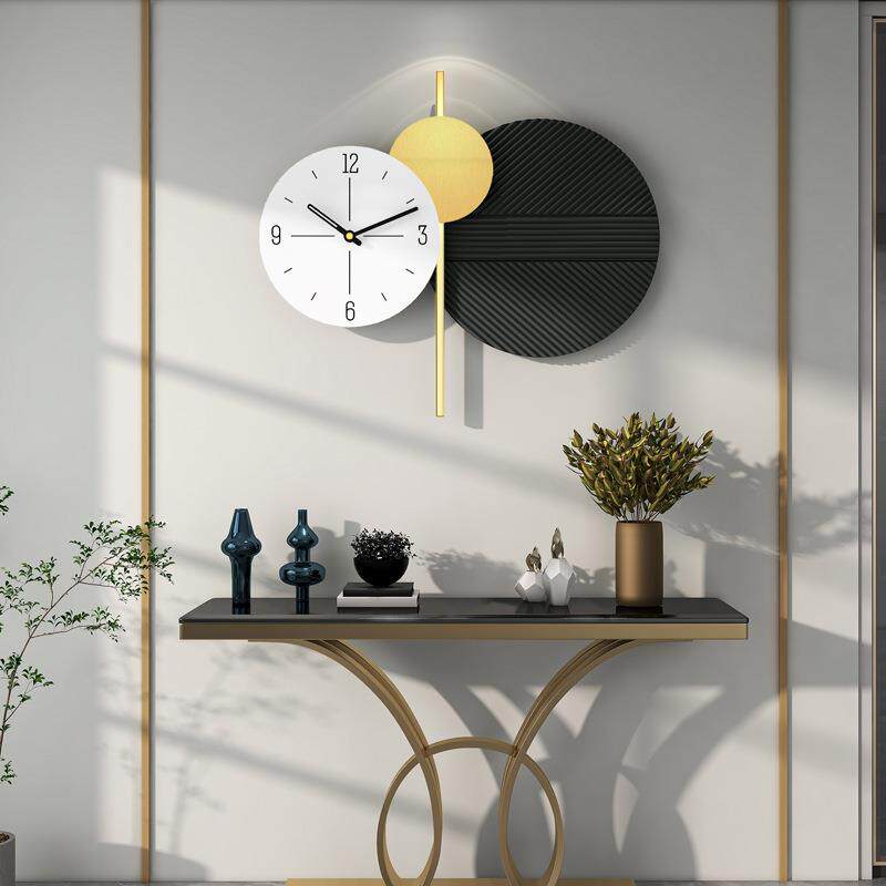 挂钟轻奢时尚家用2023新款现代简约大气钟表创意时钟装饰餐厅挂墙
