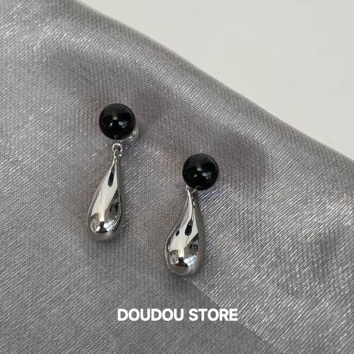 DOUDOUSTORE黑玛瑙两戴金属水滴耳环简约休闲中性甜酷少女