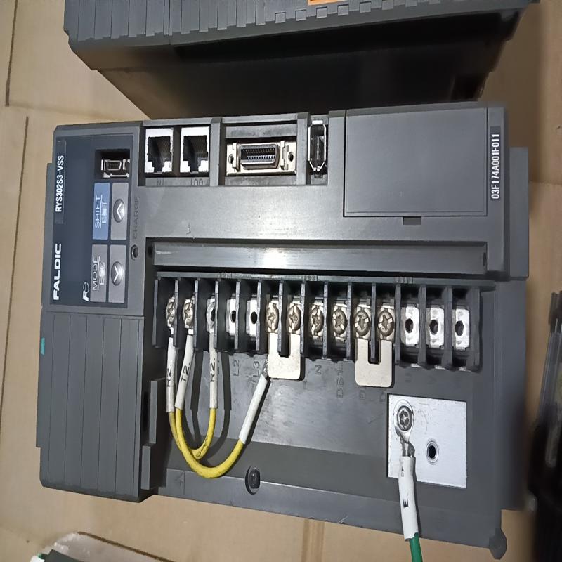 议价富士伺服驱动器RYS302S3-VSS，3000W功率，