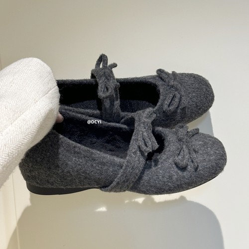 灰色内增高加绒玛丽珍毛毛鞋单鞋