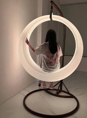 户外发光秋秋千灯网红卡民44147院宿座椅室外儿打童荡千庭月亮吊