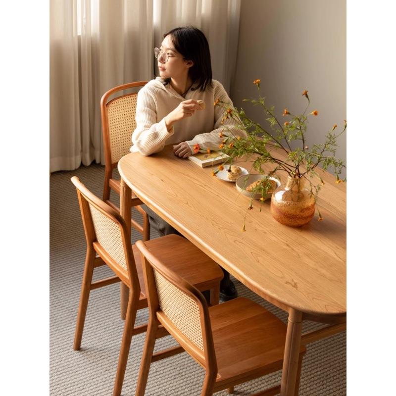 北美黑胡桃木餐桌现代简约全实木长方形吃饭桌子家用轻奢饭桌茶桌
