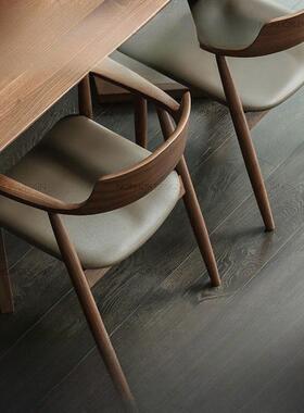 简约白黑色实木餐椅肯UUJ尼迪椅总统广岛椅蜡餐厅洽谈椅休闲靠背