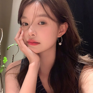 【我的脸很圆】2025年韩系银球圆圈设计感女小众百搭气质耳环耳饰