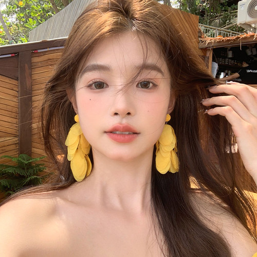 氛围黄色花瓣流苏耳环