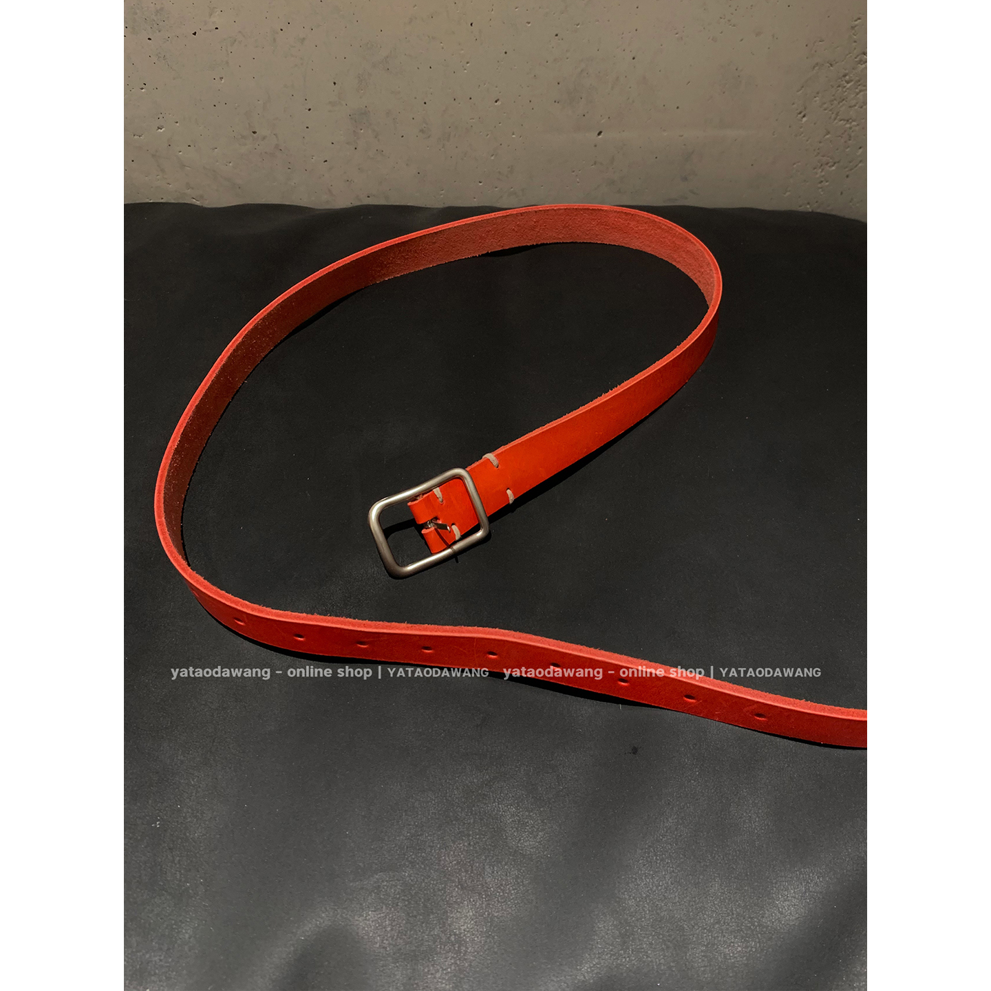 牙套大汪 【吉塞尔】真牛皮 点睛之笔张扬低调红色皮带 姐妹问疯