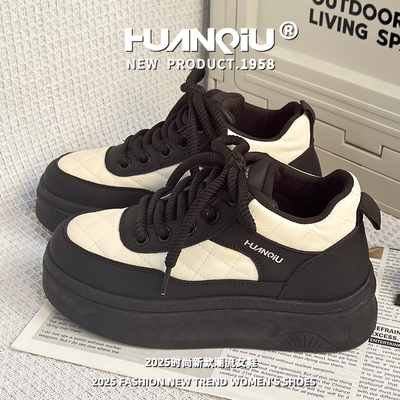 环球百搭经典鞋子女2025校园厚底增高休闲板鞋黑色面包软底女鞋子