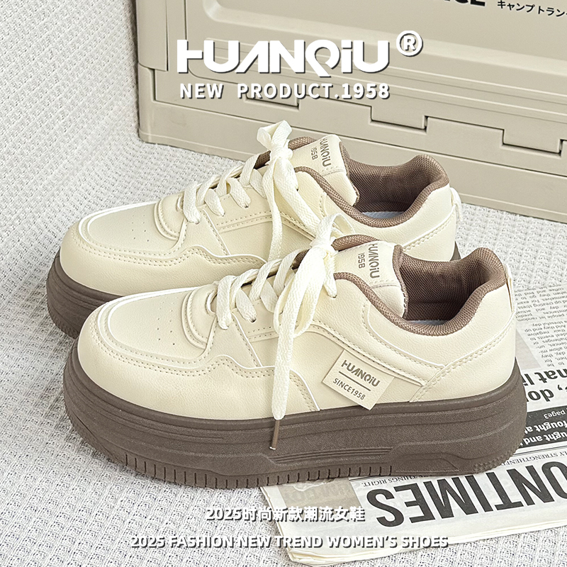 环球爆款校园休闲女鞋2025秋季英伦新款厚底板鞋时尚增高百搭鞋子