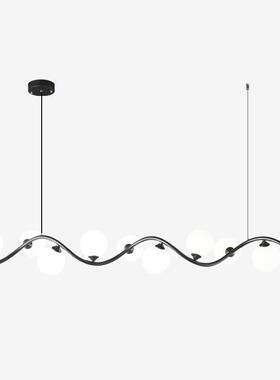 全奢餐厅吊灯现代简约022年新铜款创意魔豆长轻条餐桌吧2台吊灯具