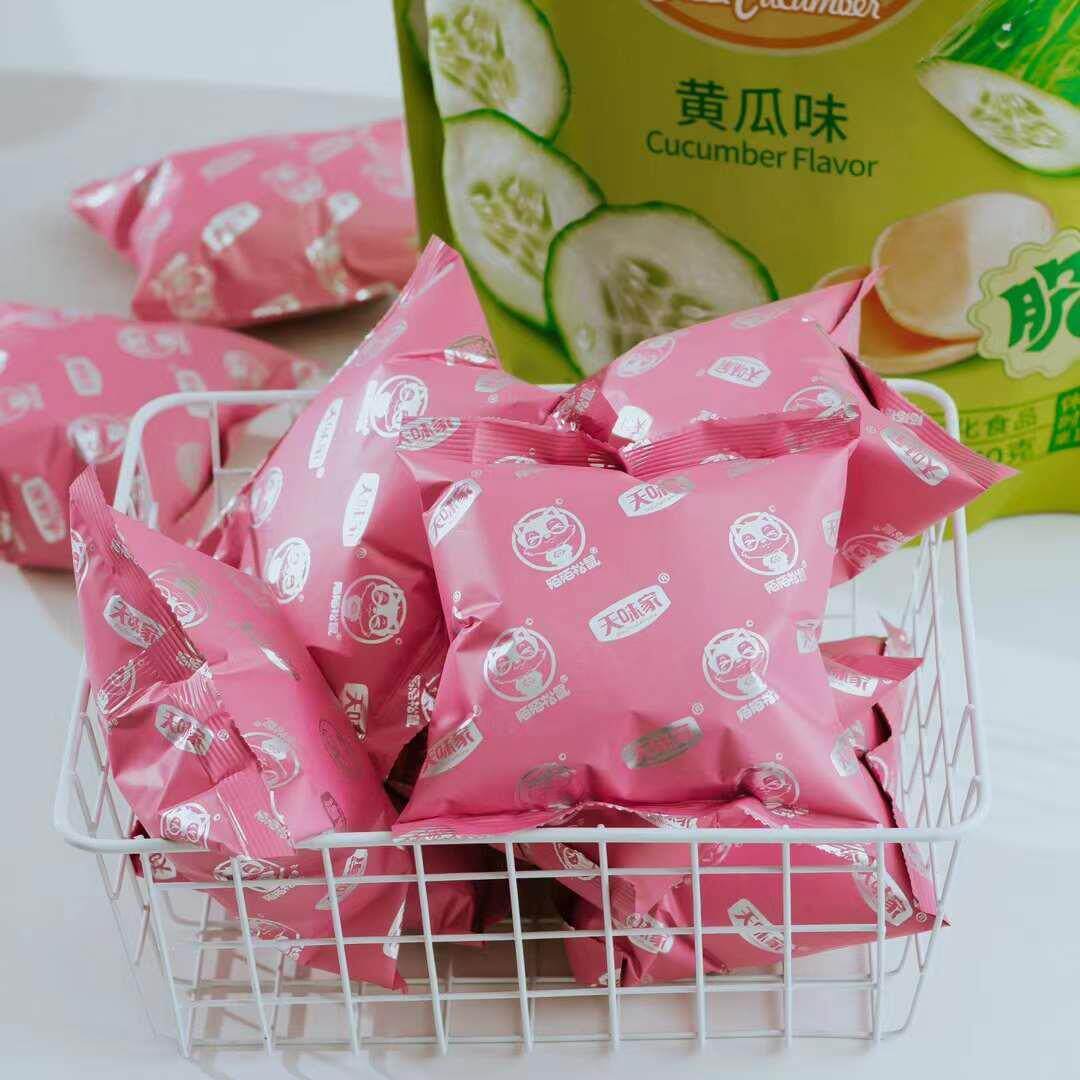 天味家拍黄瓜味番茄香蕉薯片270g大包装网红休闲解压剧膨化