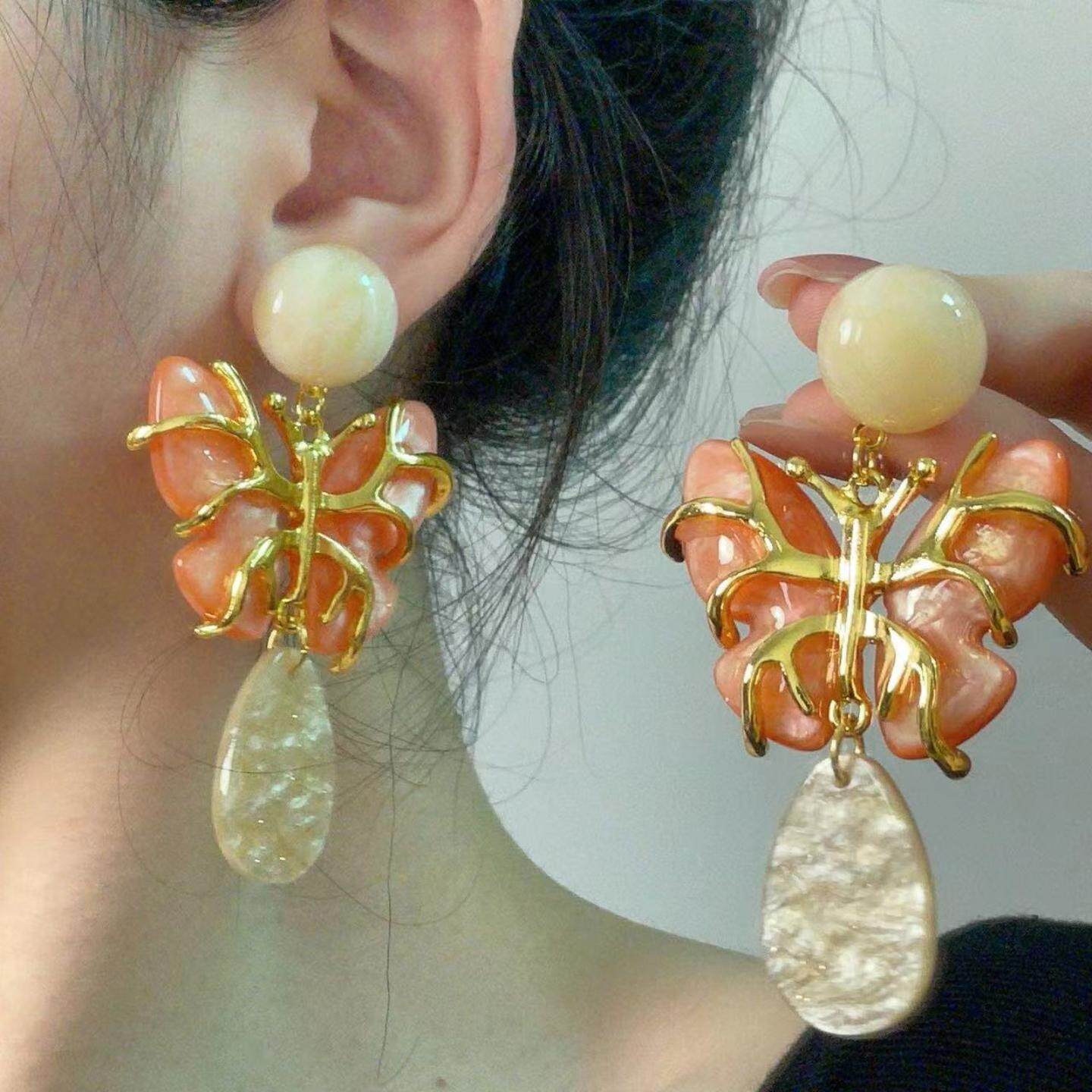 法式风格复古圆珠蝴蝶水滴耳环轻奢气质高级感个性夸张小众耳饰女