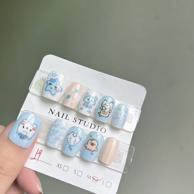 穿戴显白涂鸦短款手工手