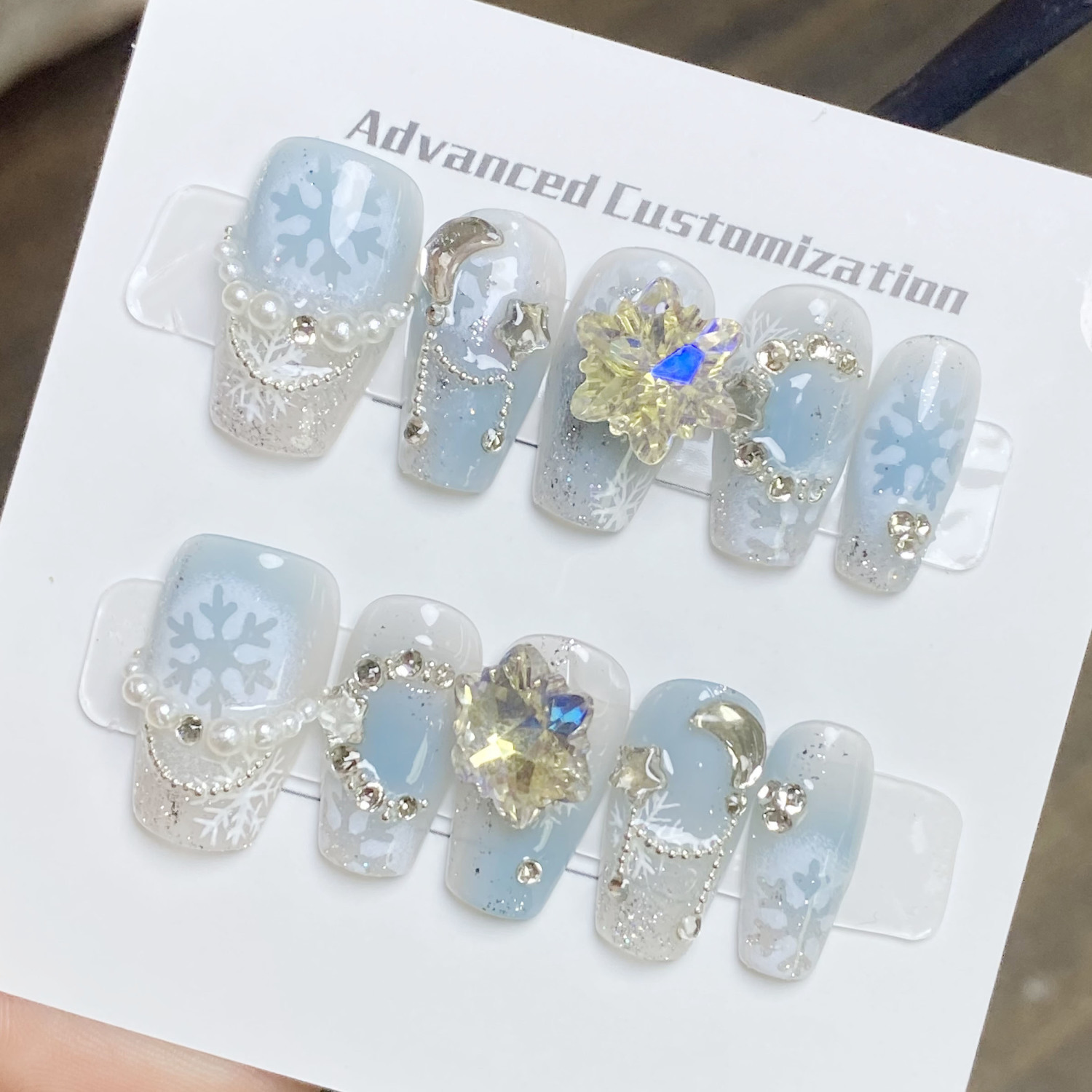 纯手工儿童穿戴甲女童美甲雪花极光钻显手白腮红晕染款式可反复戴