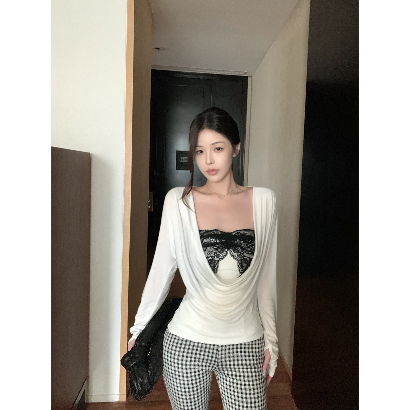 吴太甜蕾丝拼接抹胸背心罩衫上衣图片