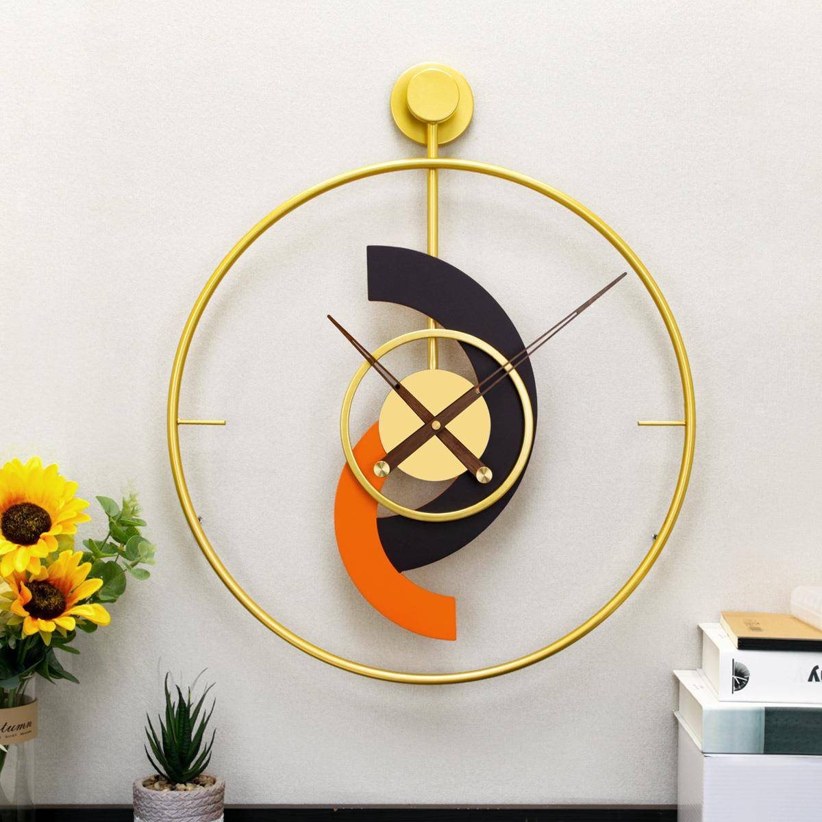 现代简约金属挂钟电池供电静音时钟适用于家居装饰办公室客厅卧室