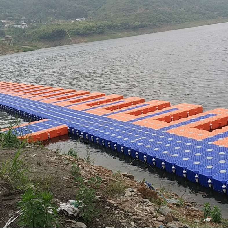 直销水上塑料浮筒平台娱乐垂钓码头水上游泳池游艇摩托艇泊位
