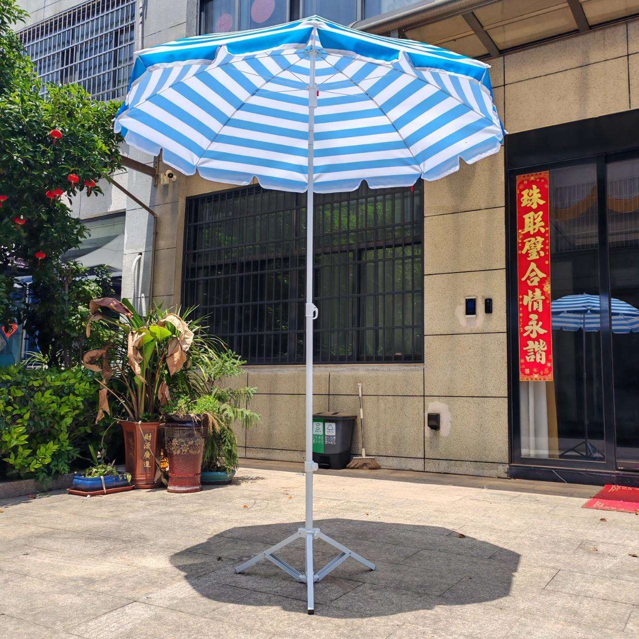 商场装饰用条纹伞广告太阳伞户外二人沙滩伞折叠小海滩伞小道具伞