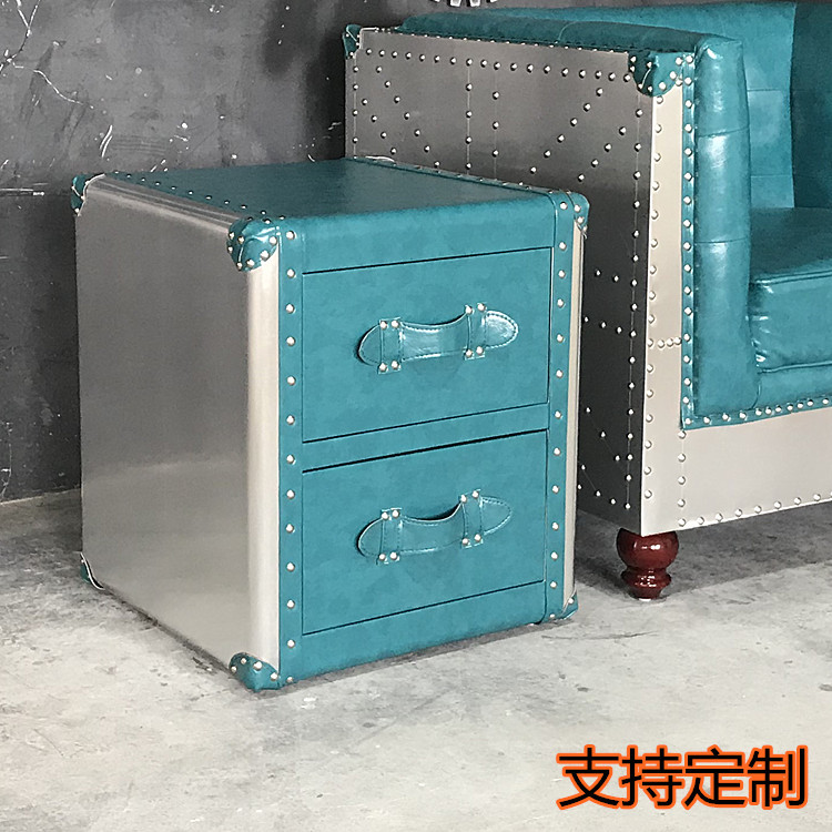 loft工业风铝皮铆钉抽屉边几