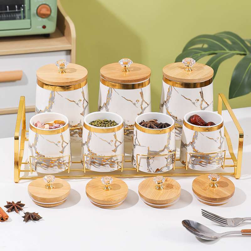 外贸出口调料盒套装调味罐带架轻奢陶瓷密封罐厨房收纳储物罐竹盖