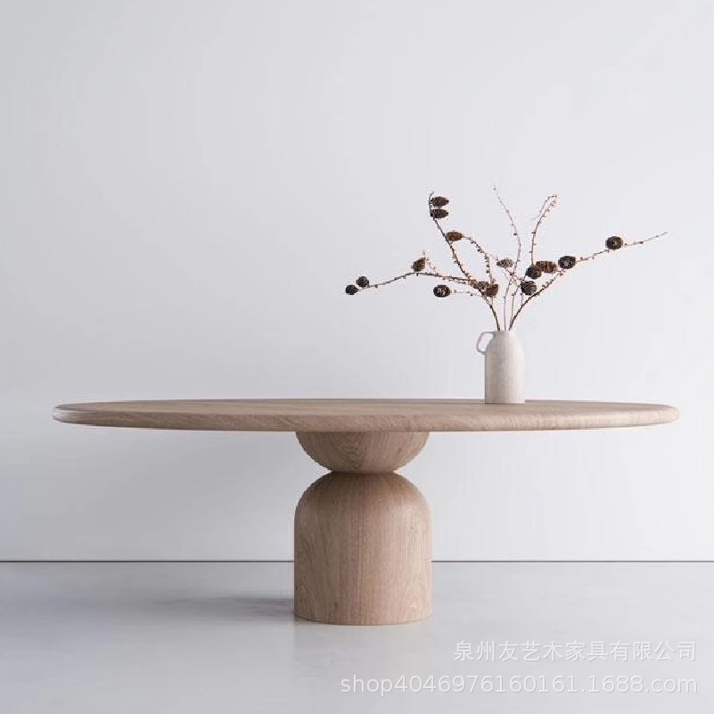 北欧轻奢设计师实木圆餐桌