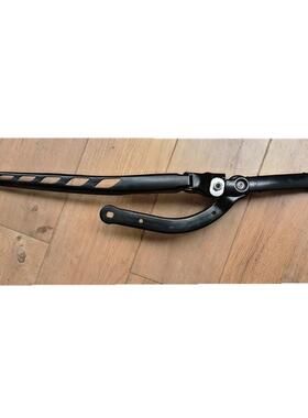 适用于汽车BMW刮水器12V雨刮臂61617185366E60E61E63E64