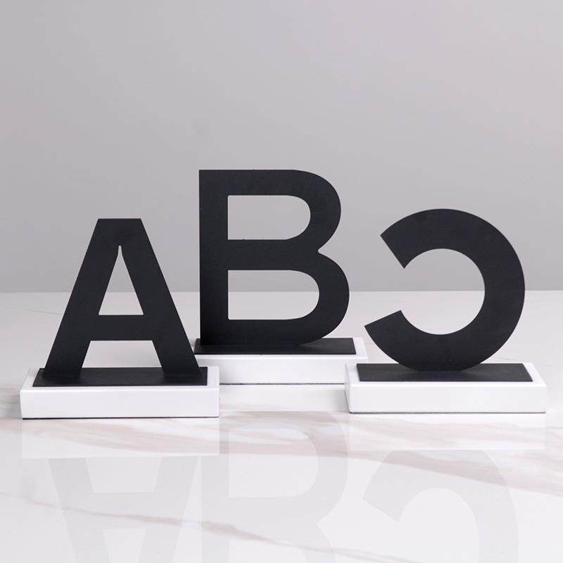 简约现代艺术英文字母金属摆件样板房售楼处客厅玄关摆设装饰品
