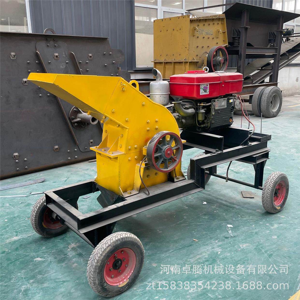 小型移动式混凝土锤式破碎机制砂移动车砖头砖瓦鹅卵石锤式制砂机